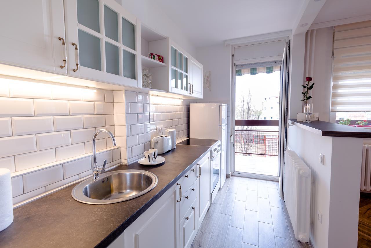 Apartman Arte Нови-Сад Экстерьер фото